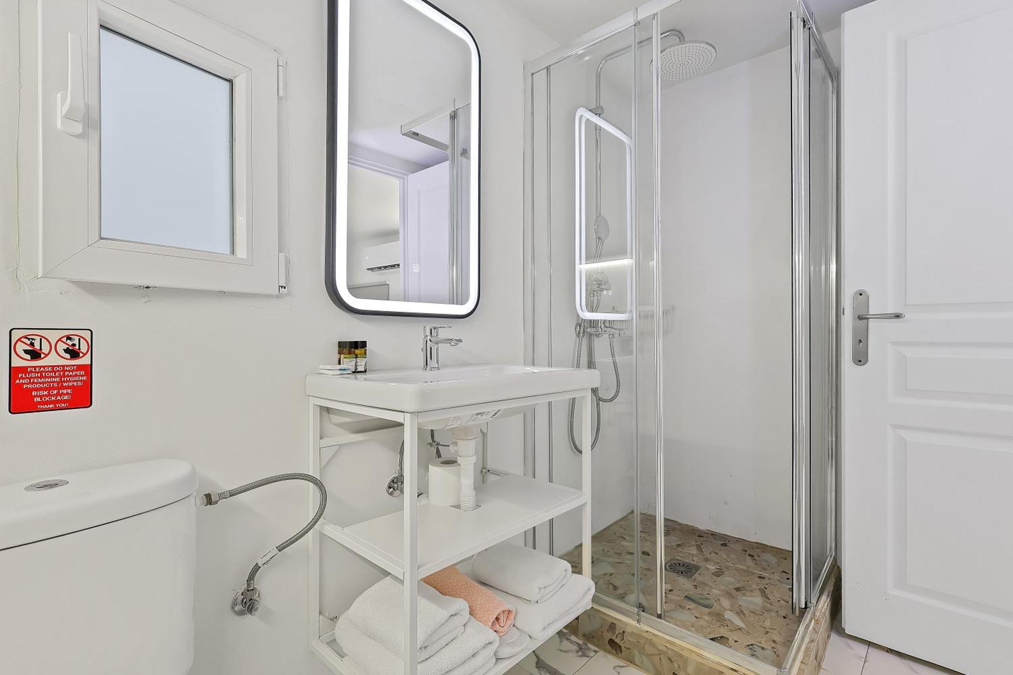 Your Cube Place At Ermou - Plaka Athens Luaran gambar